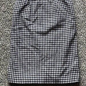 Vintage 80s Pendleton Houndstooth Womens 12 Black & White 100% Wool Skirt